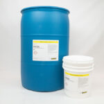 AxxaWash KF-122 packaging in drum and pail sizes.