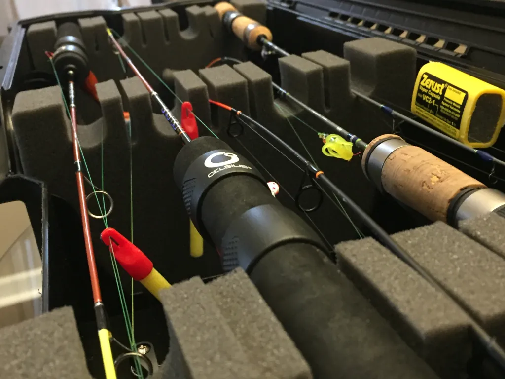 ZERUST® VC2-1 Vapor Capsule protecting fishing rods and reels in rod locker